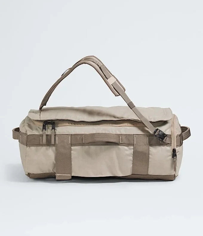 Base Camp Voyager Duffel – 32 l Base Camp Voyager Duffel – 32 l