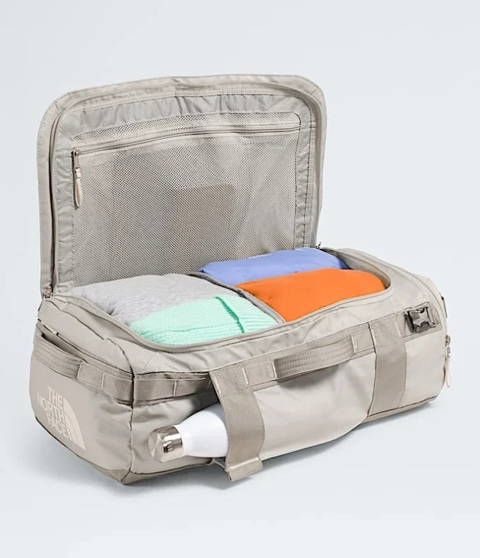 Base Camp Voyager Duffel – 32 l Base Camp Voyager Duffel – 32 l