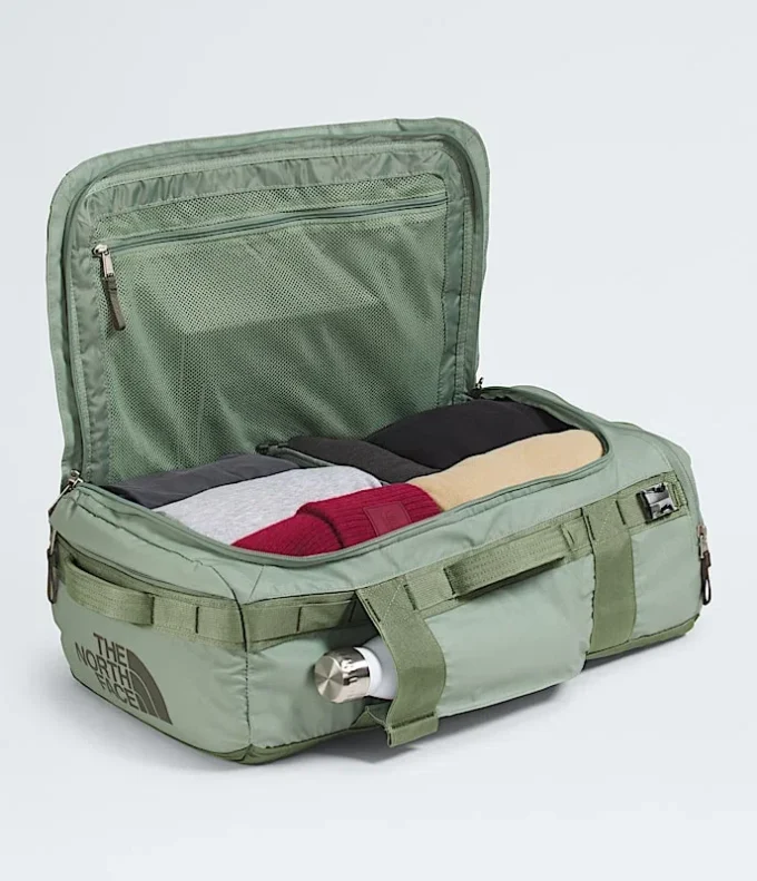 Base Camp Voyager Duffel – 32 l Base Camp Voyager Duffel – 32 l