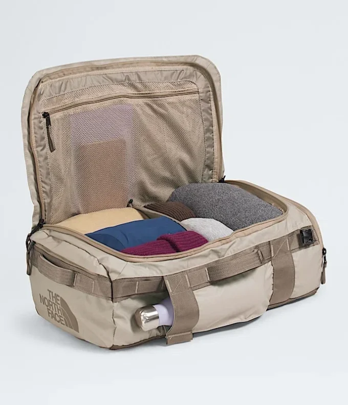 Base Camp Voyager Duffel – 32 l Base Camp Voyager Duffel – 32 l
