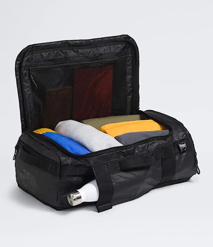 Base Camp Voyager Duffel – 32 l Base Camp Voyager Duffel – 32 l