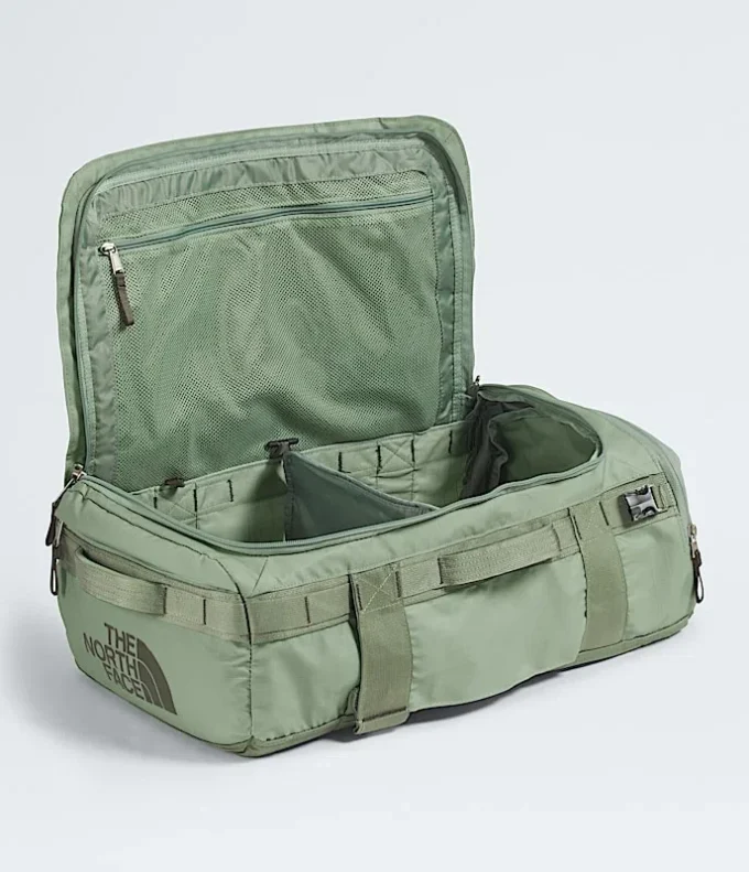 Base Camp Voyager Duffel – 32 l Base Camp Voyager Duffel – 32 l