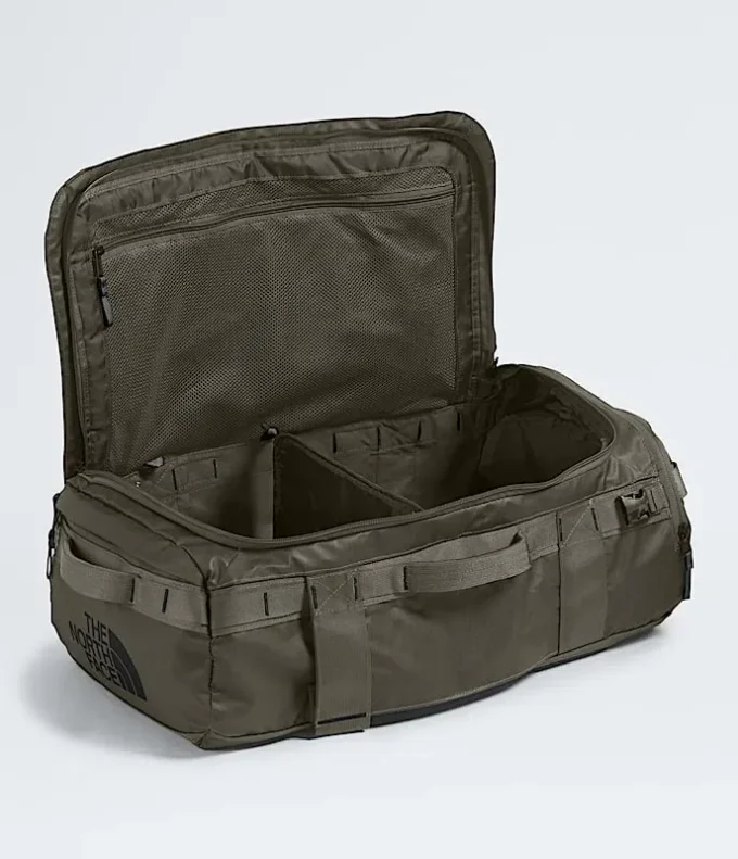 Base Camp Voyager Duffel – 32 l Base Camp Voyager Duffel – 32 l