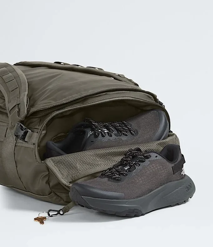 Base Camp Voyager Duffel – 32 l Base Camp Voyager Duffel – 32 l