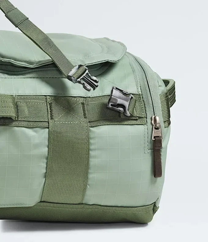 Base Camp Voyager Duffel – 32 l Base Camp Voyager Duffel – 32 l