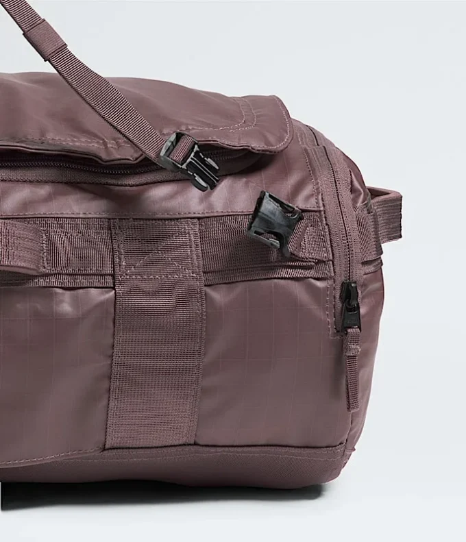 Base Camp Voyager Duffel – 32 l Base Camp Voyager Duffel – 32 l