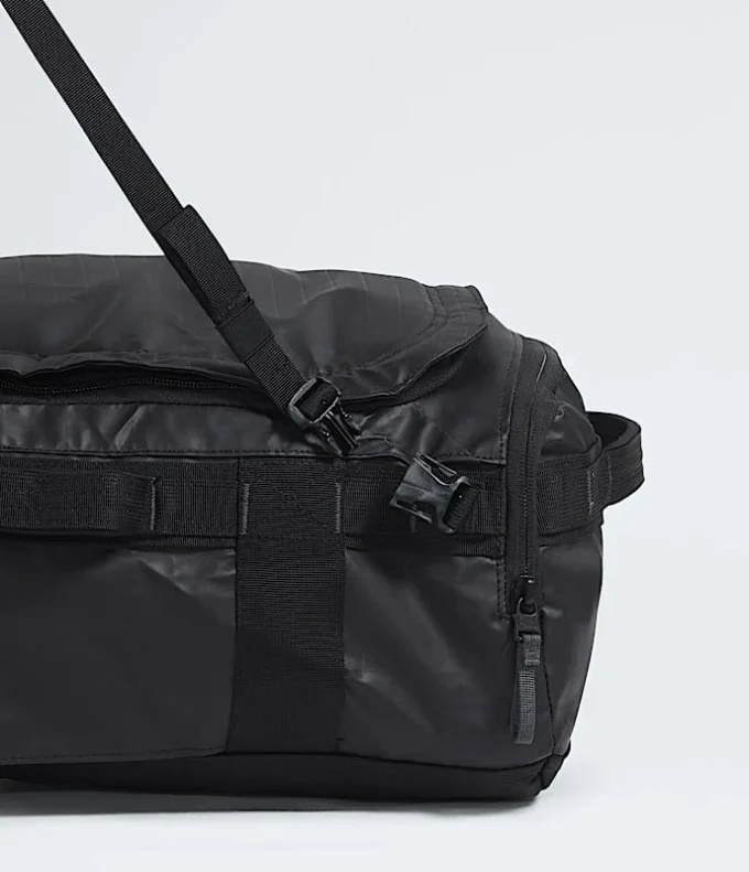 Base Camp Voyager Duffel – 32 l Base Camp Voyager Duffel – 32 l