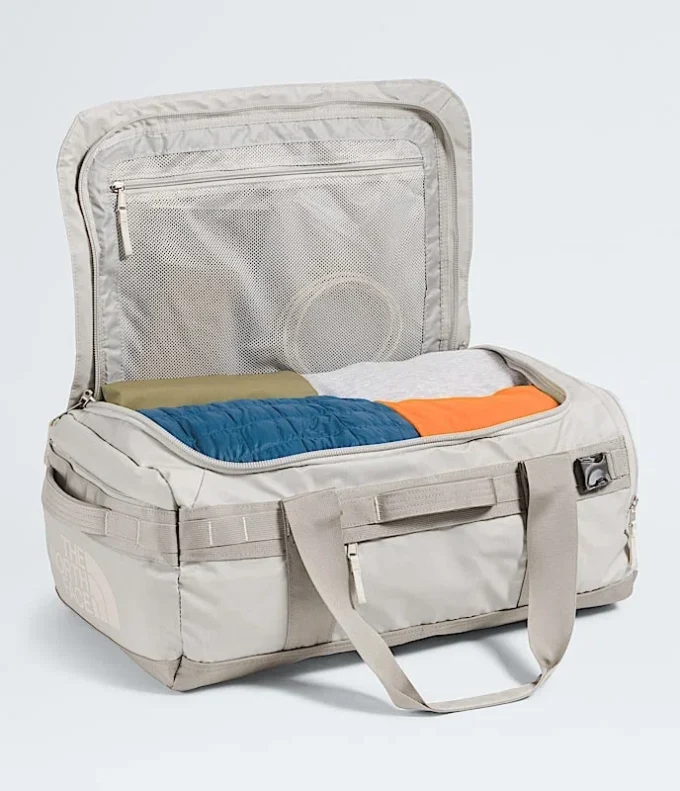 Base Camp Voyager Duffel – 42 l Base Camp Voyager Duffel – 42 l