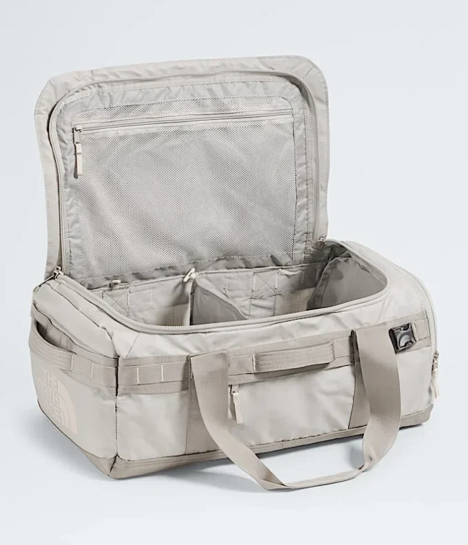 Base Camp Voyager Duffel – 42 l Base Camp Voyager Duffel – 42 l