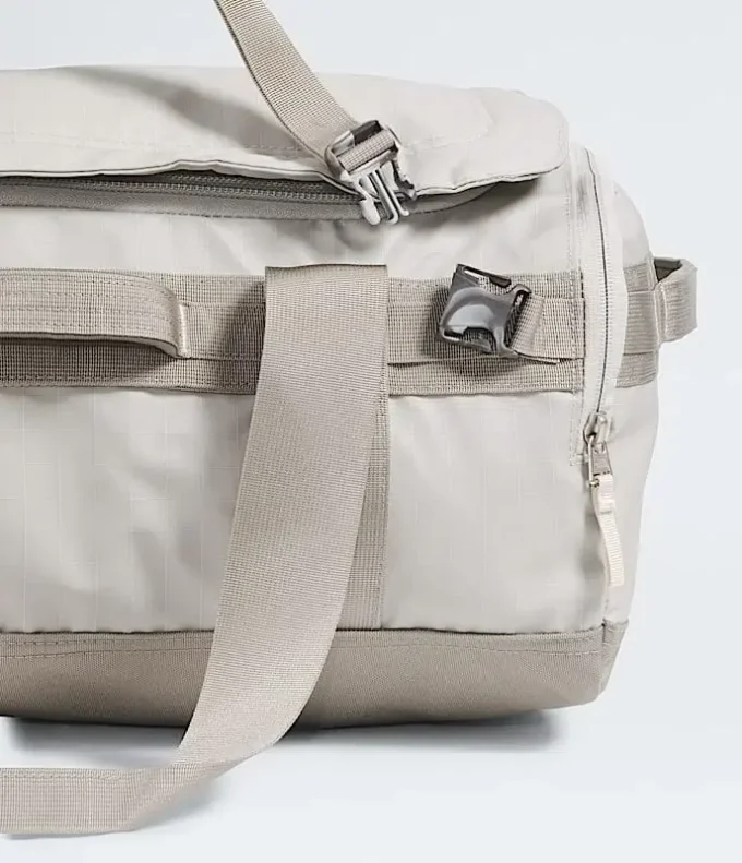 Base Camp Voyager Duffel – 42 l Base Camp Voyager Duffel – 42 l