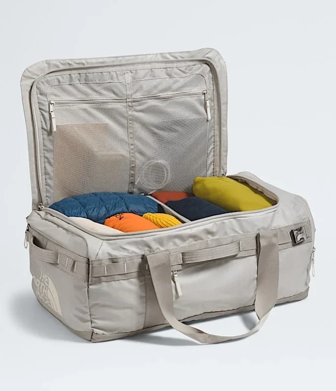 Base Camp Voyager Duffel – 62 l Base Camp Voyager Duffel – 62 l