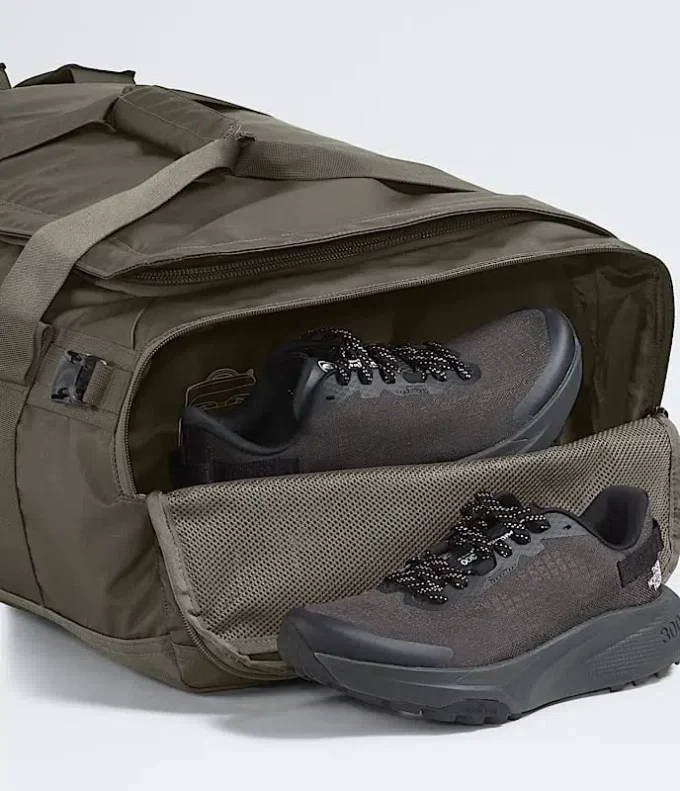 Base Camp Voyager Duffel – 62 l Base Camp Voyager Duffel – 62 l