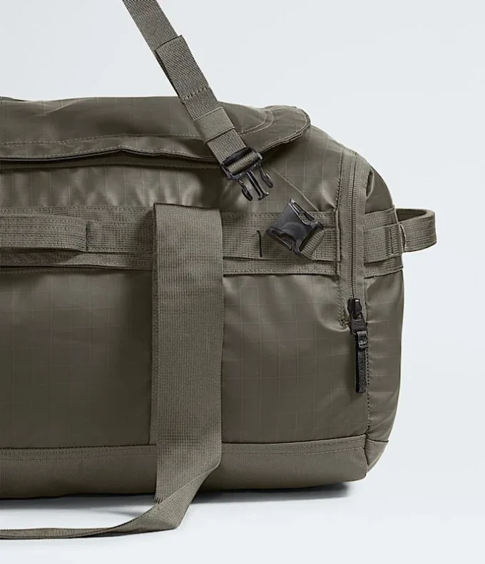 Base Camp Voyager Duffel – 62 l Base Camp Voyager Duffel – 62 l