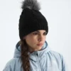 Gepolsterte Oh Mega Fur Pom Beanie für Kinder Gepolsterte Oh Mega Fur Pom Beanie für Kinder