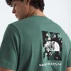 Herren-Kurzarm-T-Shirt Core TNF™ Flower Box NSE Herren-Kurzarm-T-Shirt Core TNF™ Flower Box NSE