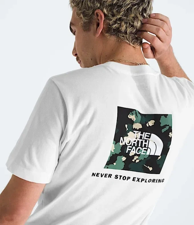 Herren-Kurzarm-T-Shirt Core TNF™ Flower Box NSE Herren-Kurzarm-T-Shirt Core TNF™ Flower Box NSE