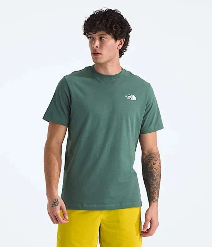 Herren-Kurzarm-T-Shirt Core TNF™ Flower Box NSE Herren-Kurzarm-T-Shirt Core TNF™ Flower Box NSE