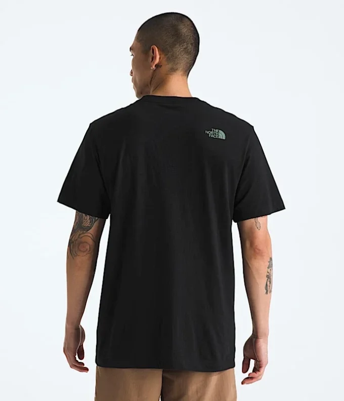 Herren-T-Shirt Evolution TNF™ Bear mit kurzen Ärmeln – Grafik Herren-T-Shirt Evolution TNF™ Bear mit kurzen Ärmeln – Grafik