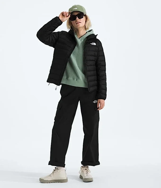 Klassische Daunenjacke mit Kapuze für Damen Klassische Daunenjacke mit Kapuze für Damen