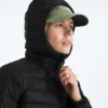 Klassische Daunenjacke mit Kapuze für Damen Klassische Daunenjacke mit Kapuze für Damen