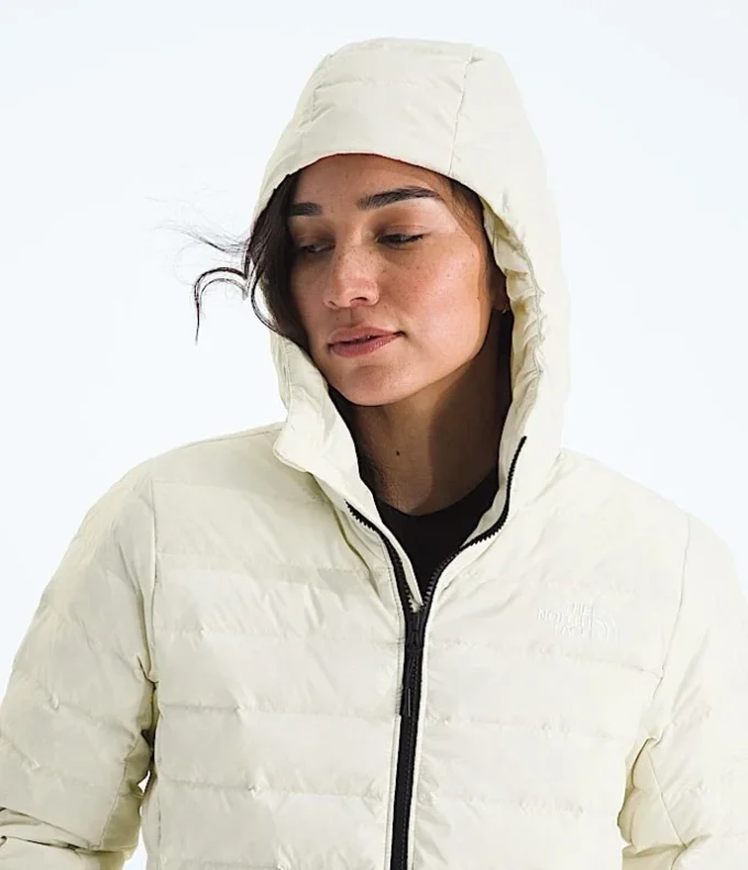 Klassische Daunenjacke mit Kapuze für Damen Klassische Daunenjacke mit Kapuze für Damen