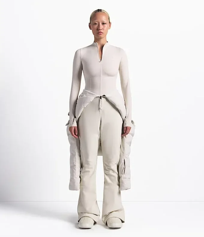 The North Face X SKIMS Damen-Einteiler „Off The Clock” The North Face X SKIMS Damen-Einteiler „Off The Clock”