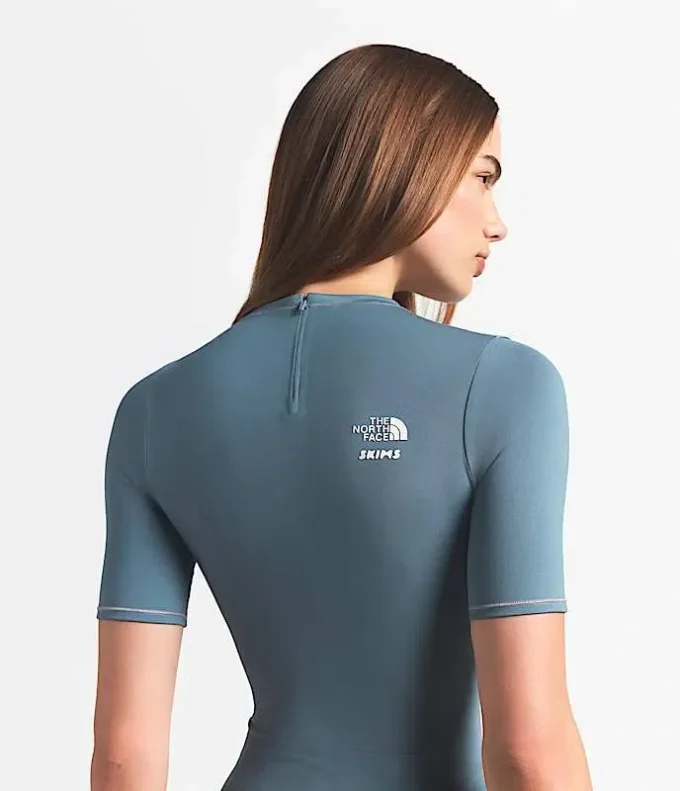 The North Face X SKIMS Damen-Kurzarm-Oberteil Refina The North Face X SKIMS Damen-Kurzarm-Oberteil Refina
