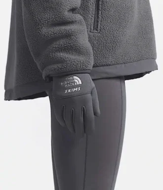 The North Face X SKIMS Handschuhe
