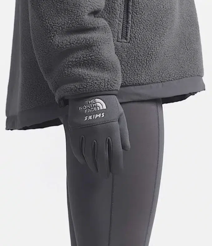 The North Face X SKIMS Handschuhe