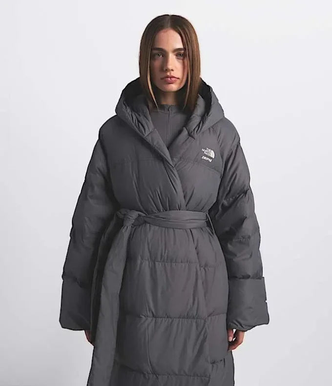 The North Face X SKIMS Nuptse Wrap Parka für Damen The North Face X SKIMS Nuptse Wrap Parka für Damen