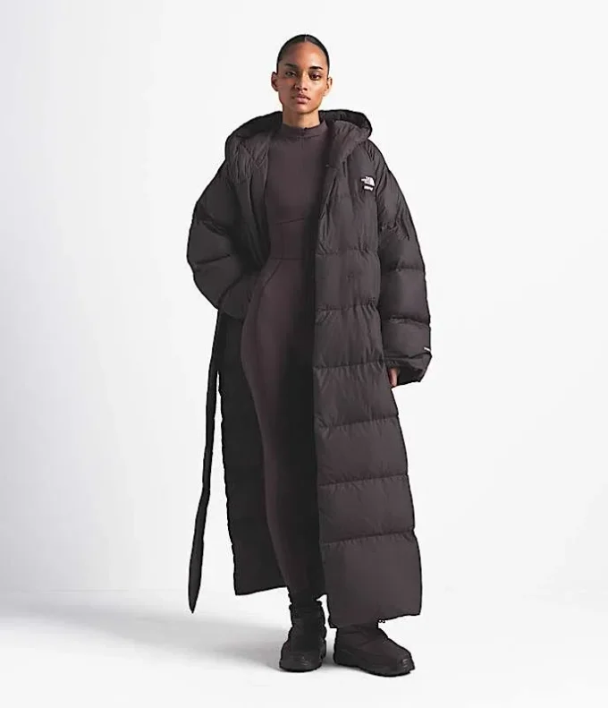 The North Face X SKIMS Nuptse Wrap Parka für Damen The North Face X SKIMS Nuptse Wrap Parka für Damen