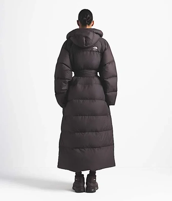 The North Face X SKIMS Nuptse Wrap Parka für Damen The North Face X SKIMS Nuptse Wrap Parka für Damen