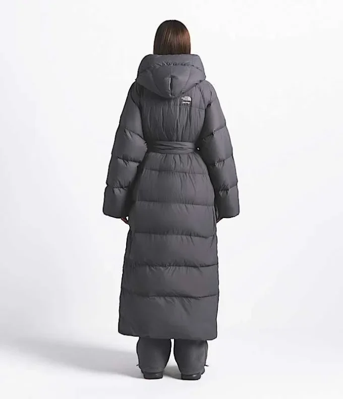 The North Face X SKIMS Nuptse Wrap Parka für Damen The North Face X SKIMS Nuptse Wrap Parka für Damen